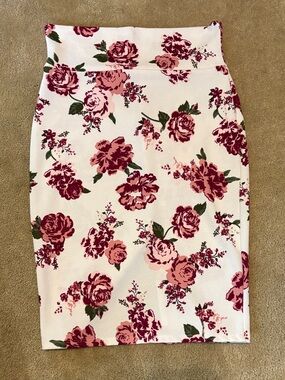 No Comment Fitted Floral Pencil Skirt - Pink Rose Print